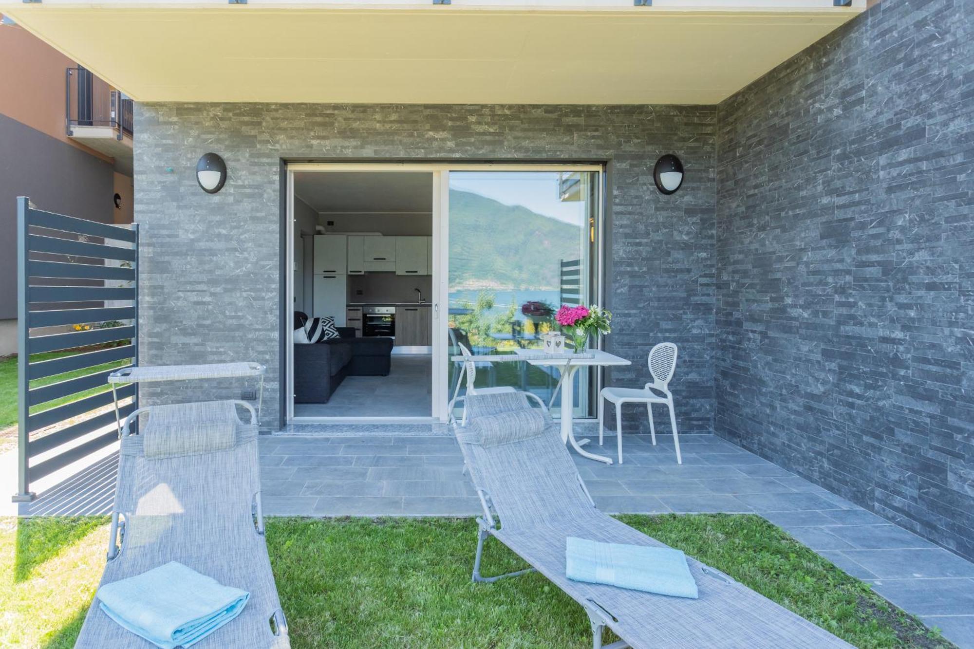 Anna'S Lodge Quite & Charme Pianello Del Lario Exterior foto